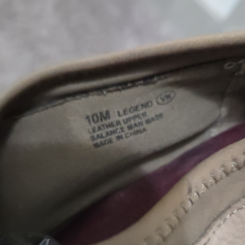 AEROSOLES Men's Green and Beige Casual Sneakers - Picture 9 of 10